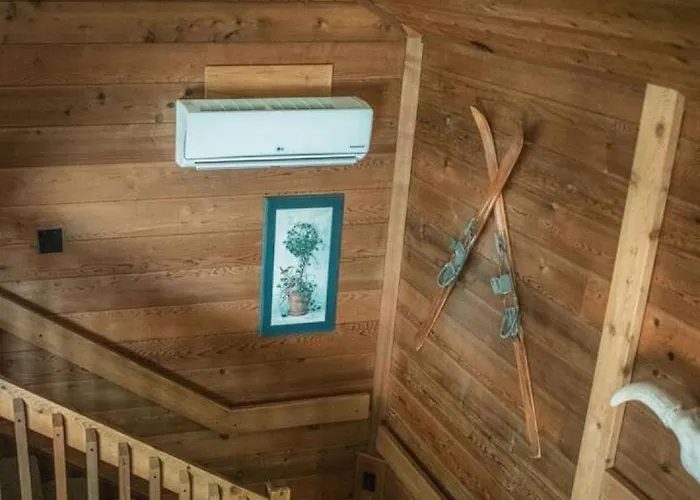 Rustic For 2 In Oak Creek - Wild Rose Holiday home *