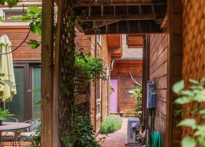 Rustic For 2 In Oak Creek - Wild Rose *