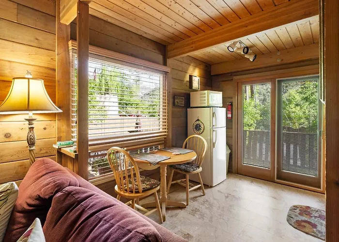 Rustic For 2 In Oak Creek - Wild Rose Holiday home *