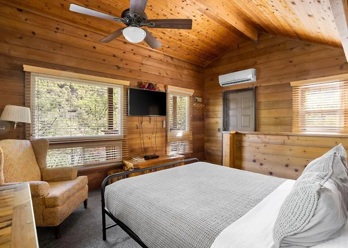 Rustic For 2 In Oak Creek - Wild Rose Holiday home *